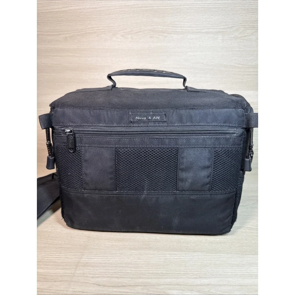 Lowepro‎ Nova 4 AW Camera Bag - Black Pre Owned Customizable Zip Clip Crossbody